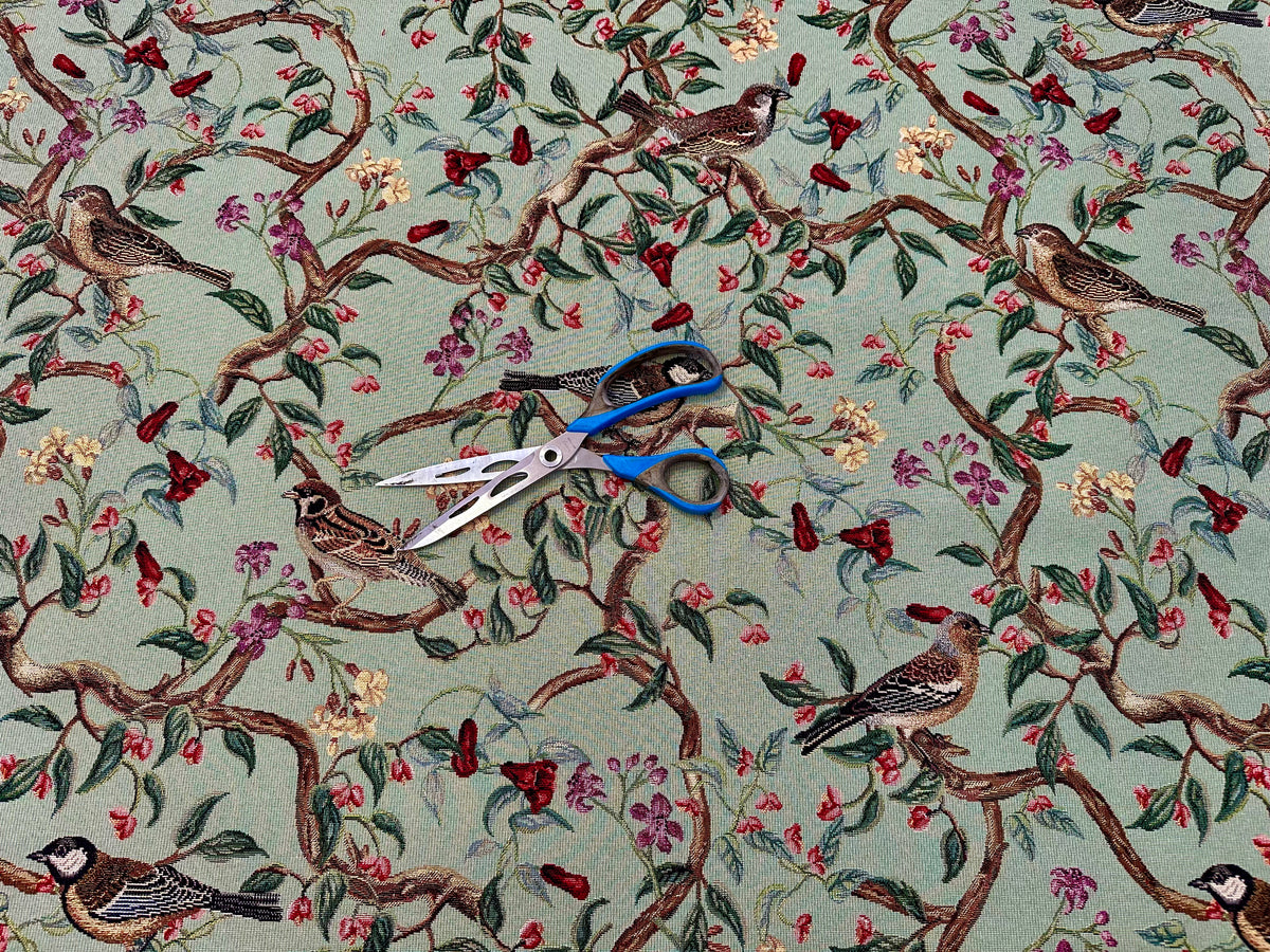 Tessuto arredo gobelin "Bird Allure" fondo pistacchio