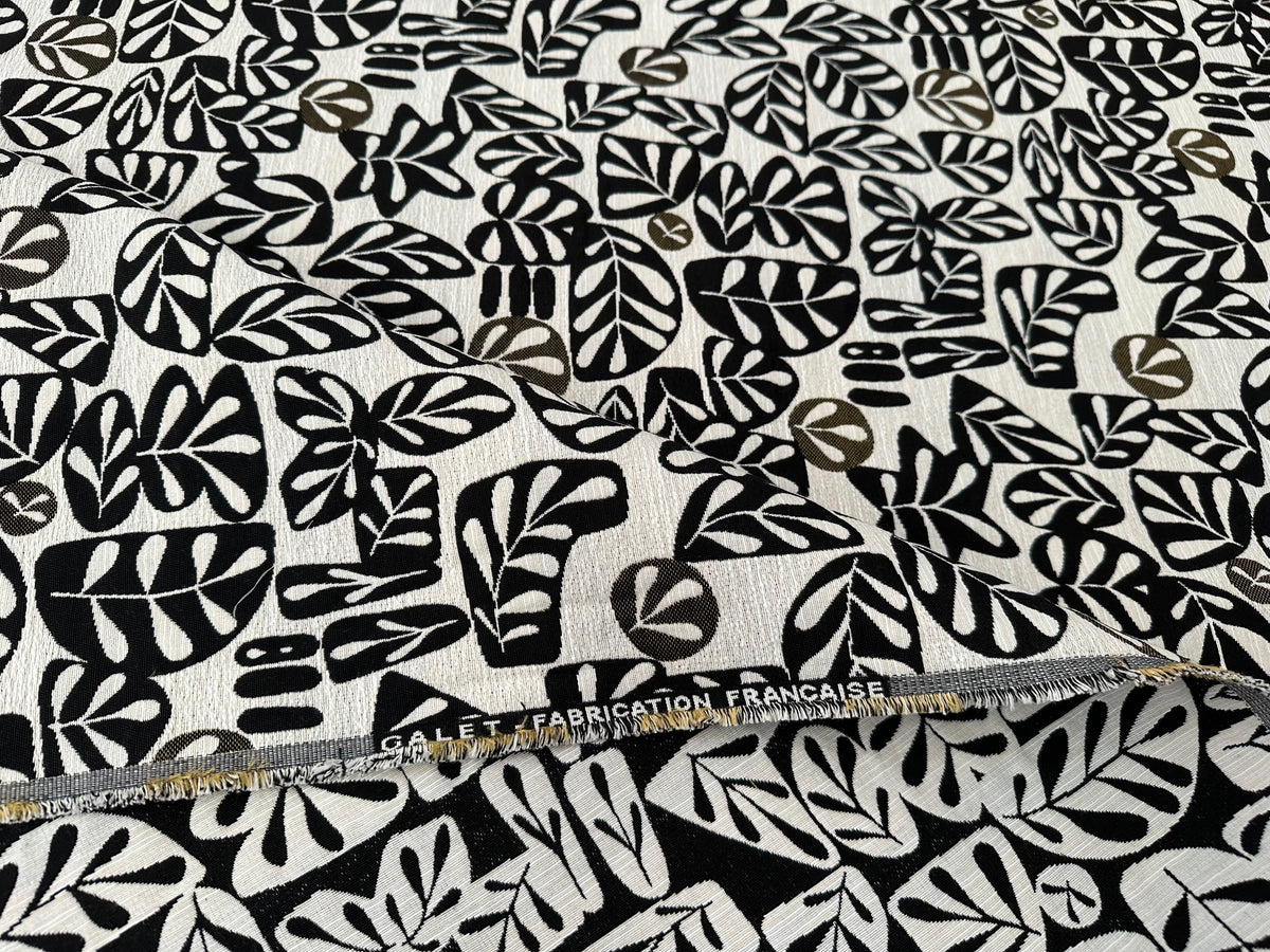 Jacquard furnishing fabric h. 140 cm. "Galette" White/black