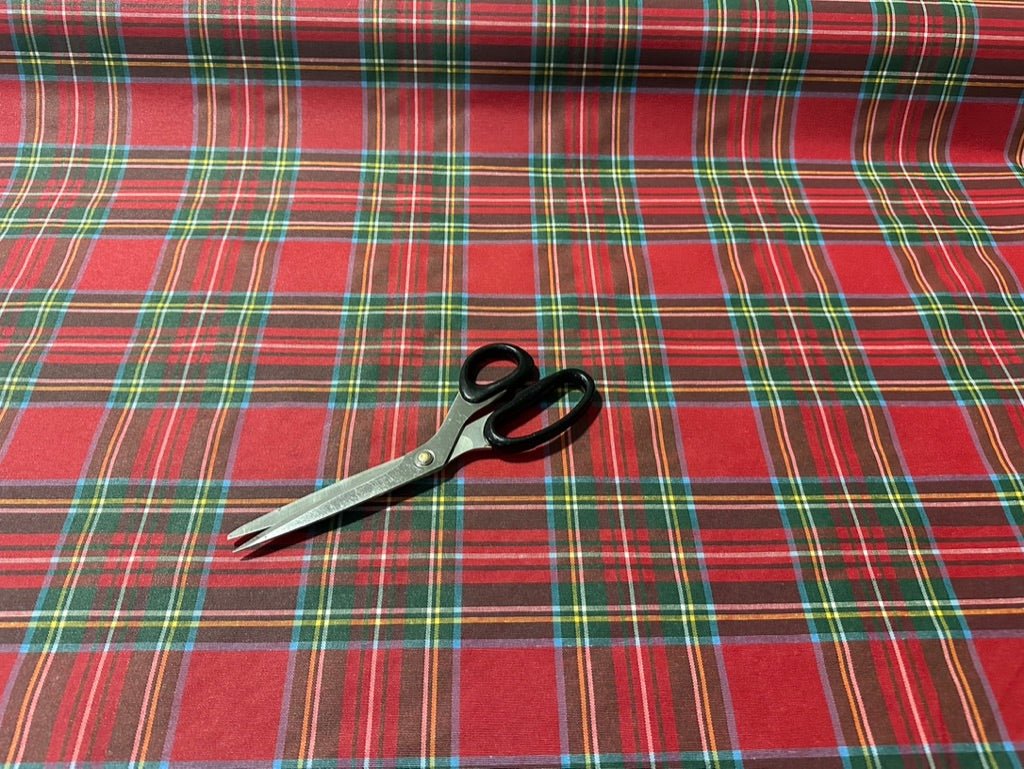 Tessuto in cotone resinato antimacchia "Tartan" rosso - letele.it tessuti arredo